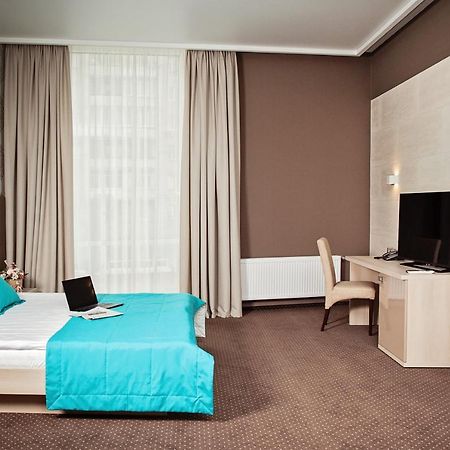 Hotel Versailles ルーツィク エクステリア 写真